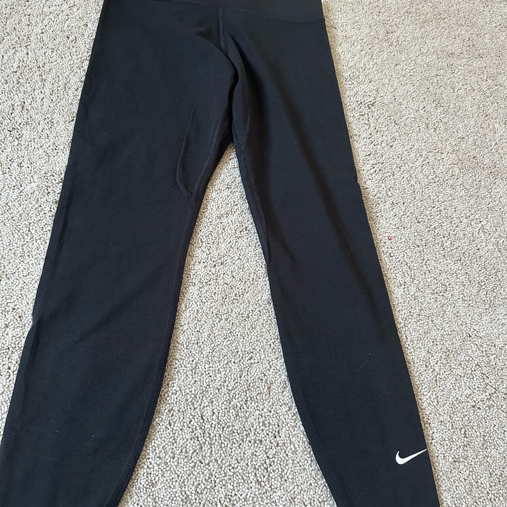 Nike women’s Black Active Leggings
